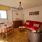 2 Pieces Climatise, Parking, Centre Sainte-maxime, Proche Plages - Fr-1-780-54 * Sainte-Maxime