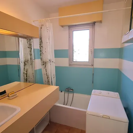 2 Pieces Climatise, Parking, Centre Sainte-maxime, Proche Plages - Fr-1-780-54 *